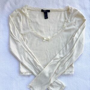 Forever 21 Cream Long-sleeved Crop Top